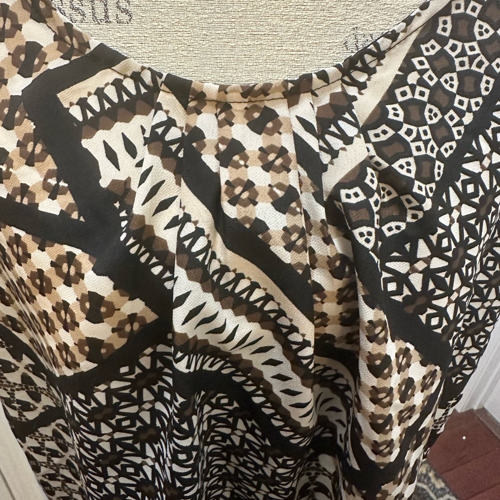 Patterned Top - Picture 3 of 5